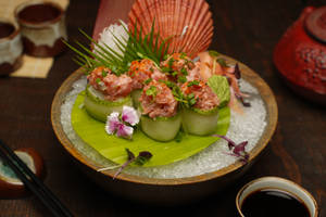 Spicy Tuna Sushi (5 pcs)
