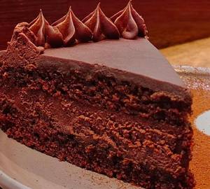 Vegan Chocolate Mousse Cake