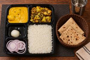 Kadhi Pakoda Special Thali