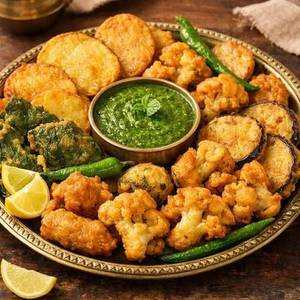 Mix Bhajiya (100 Gms)