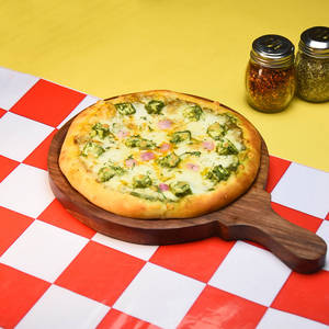 Paneer Coriander Pesto Pizza Pizza