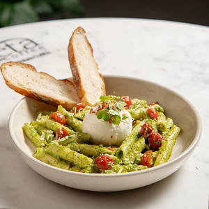 Penne Pesto Burrata