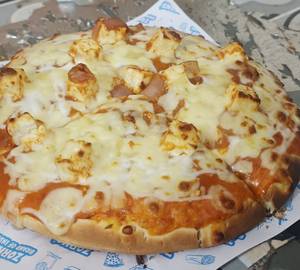 Paneer barbeque pizza Must try