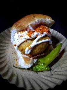 Bole To Special Vada Pav