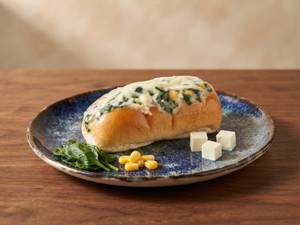 Palak Paneer Cheese Roll