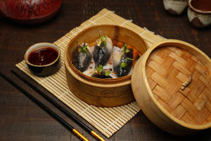 Kaffir Seafood Dumpling (4 pcs)