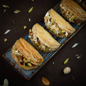 GUJIYA BAKLAVA