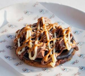 Chocolate Cookie Pizza