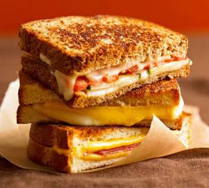 Bread Omelette Chicken Sandwich