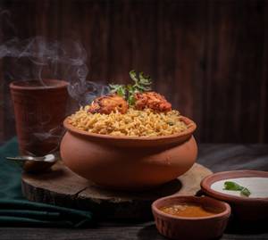 Chicken Hyderabadi Boneless Dum Biryani (650-700gm Apx)