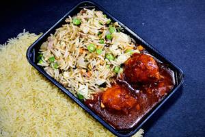 Veg Fried Rice With Manchurian Gravy Box