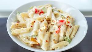 White sauce pasta