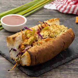 Veggies, jalapeno & cheese mayo Sandwich in Soft Bread Roll - Veg