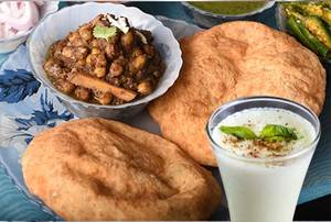 Chole Bhatura With Butter Milk