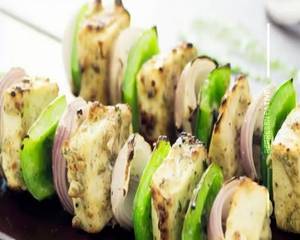 Cheesy Malai Paneer Tikka