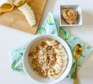 High Protein Peanut Butter Banana Overnight Oatmeal [370 Kcal]