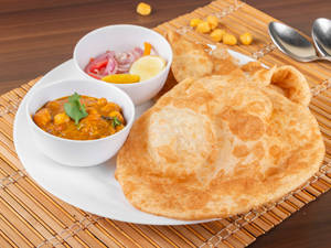 Chola Bhatura