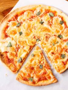 13" Large Single Cheese Margherita Pizza (8 Slice)