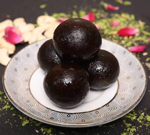 Kala Gulab Jamun Stuffed