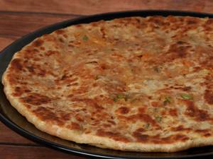 Tawa Stuffed Paratha (1 Pc)