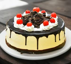 Black Forest Cake (1 Pound)