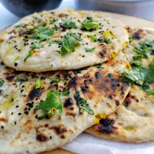 Onion Stuffed Kulcha (75 Gms)