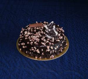 Eggless Kit Kat Crunch Cake