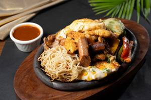 Mixed Grilled Meat Sizzler