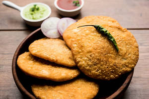 JODHPURI ALOO PYAZ KACHORI (2 PCS )