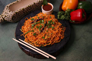 Manchow Noodles (semi Gravy)