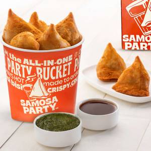 Samosa Party Bucket - Mini Peri Peri Punjabi Aloo