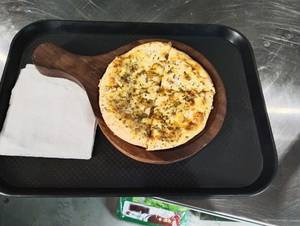 Merry Margherita Pizza Cheesy