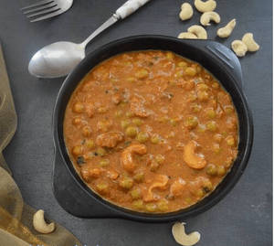 Matar Kaju Korma