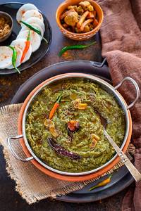 Sarso Da Saag With Garam Garam Tawa Butter Roti