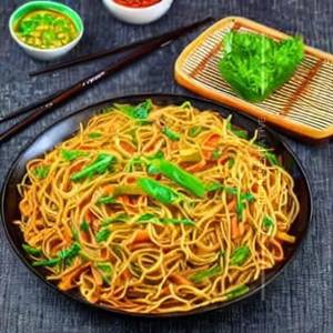 Veg Singapuri Flat Noodles