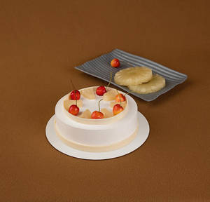 Eggless Fresh Cream Pineapple Cake (1kg)