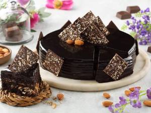 Classic Chocolate Almond Cake 500gms