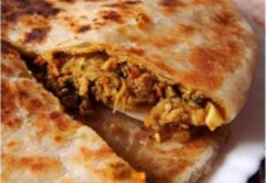 Chicken Keema Naan (kaka's Special) With Gravy