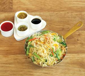 Veg Hakka Noodles