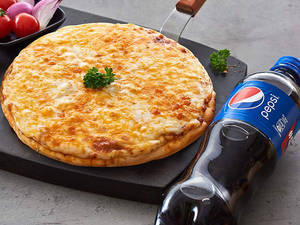 Double Cheese Margherita Pizza