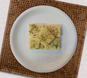 Khoya Pista Burfi