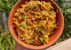 Veg Cheesy Maggi