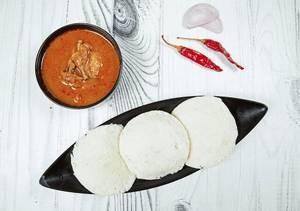 Idli ( 3 ) + Halal Chicken Curry ( 3 Pcs )
