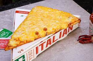 Margherita Pizza Personal Giant Slice (22.5 Cm)
