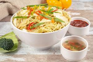 Egg Hakka Noodles