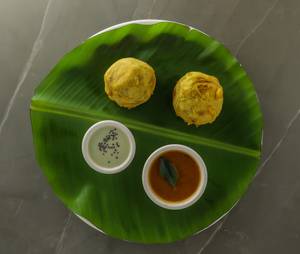 Batata Vada (2 pieces) Sambar
