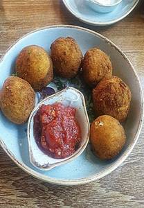 Funghi Croccanti (Stuffed Mushrooms) [6 Pcs]