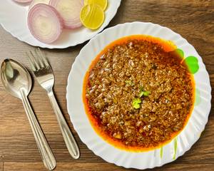 Saoji Khaskhas(Chef's Special)