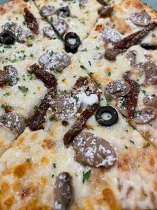Alfungi Goat Cheese Pizza