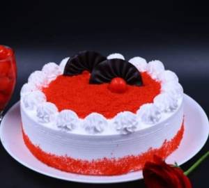 Vanilla Red Velvet Cake 